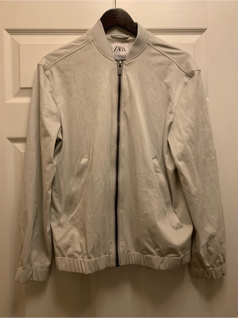 Zara Men’s NWOT Light Gray Bomber Jacket with Front Zip Size Small